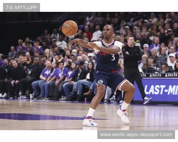 保罗组织进攻精准，尼克斯快攻节奏完全掌控