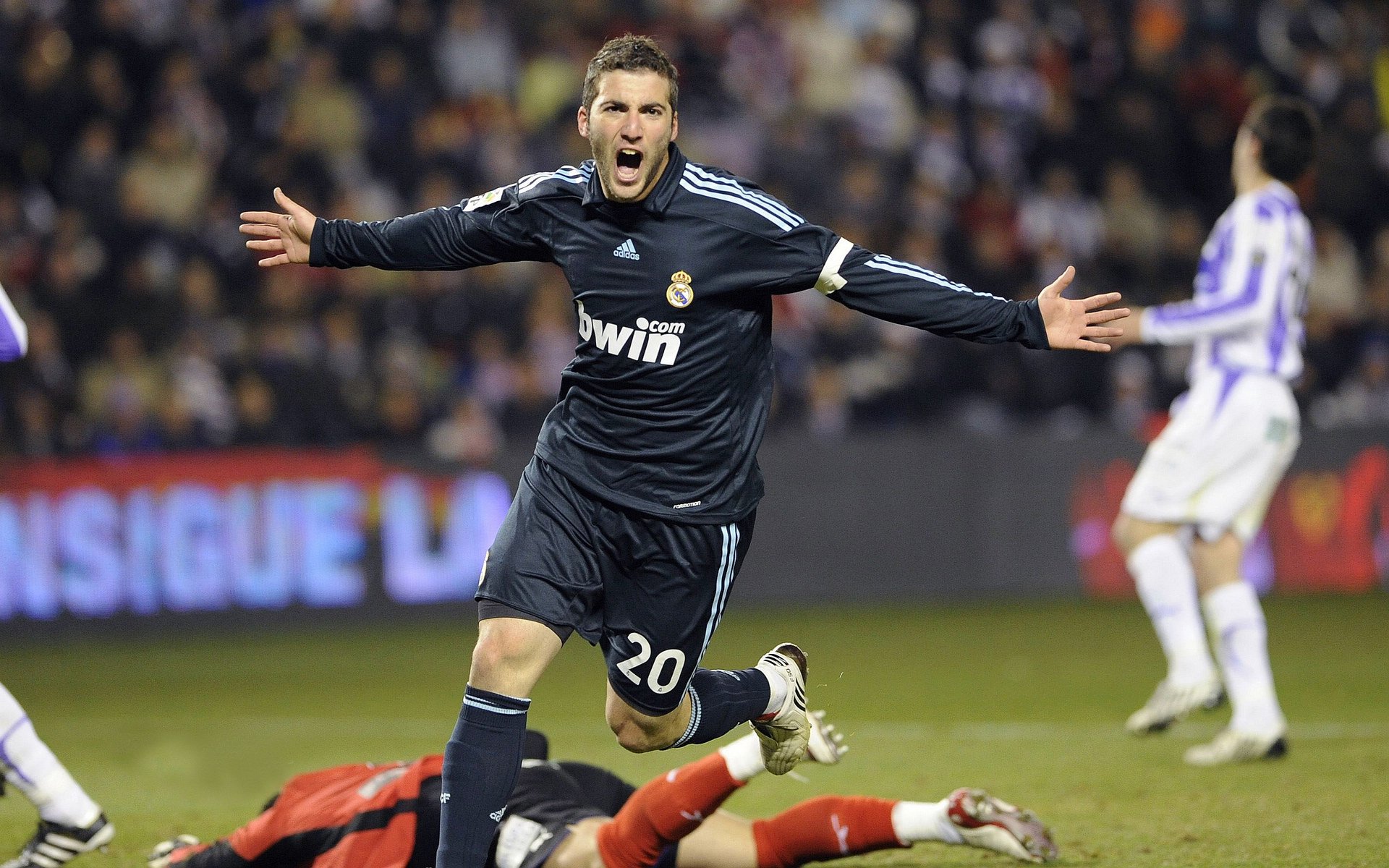 《PUBGMobile》极限操控全球总决赛，极限操作引爆全场！